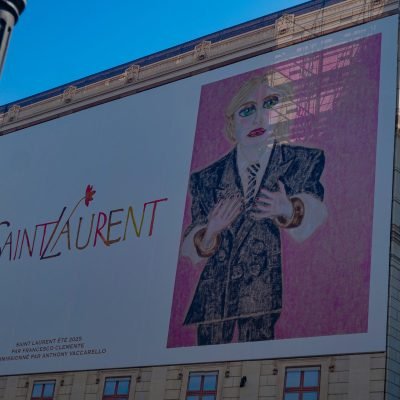 Saint-Laurent, bâche grand format Street marketing ooh Bâche Publicitaire Grand Format