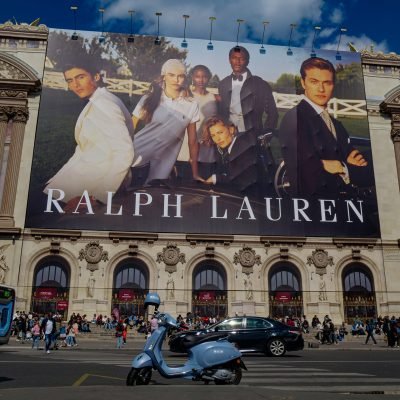 Bâche publicitaire, stricte marketing